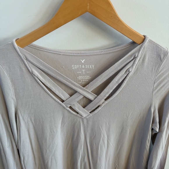 American Eagle Outfitters Ombré Top Size Small - Picture 2 of 6